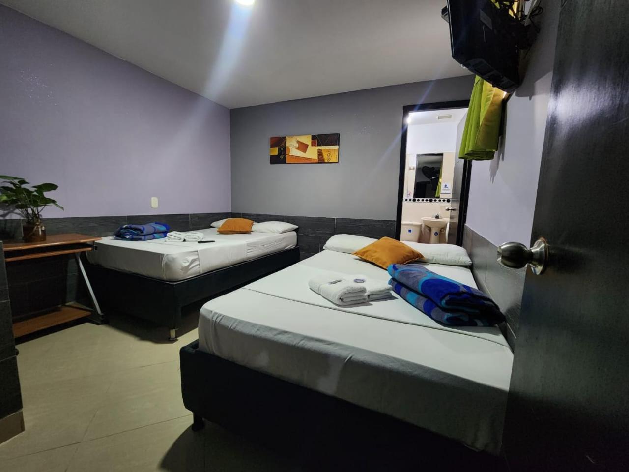 Hotel Laureles Home Medellin Exterior photo